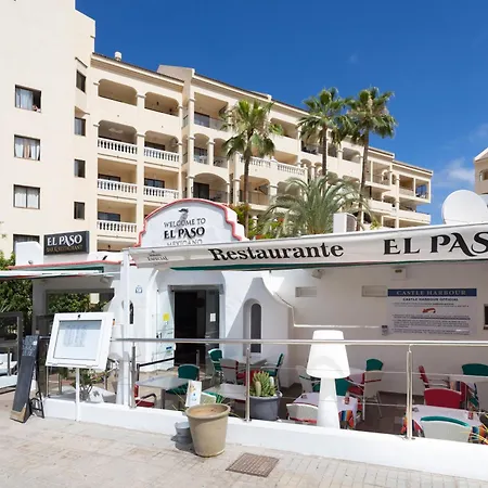 Tranquil Communal Heated Pool Apartament