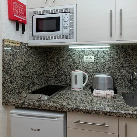 Tranquil Communal Heated Pool Apartament Los Cristianos (Tenerife)