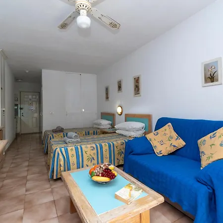 Apartament Tranquil Communal Heated Pool *
