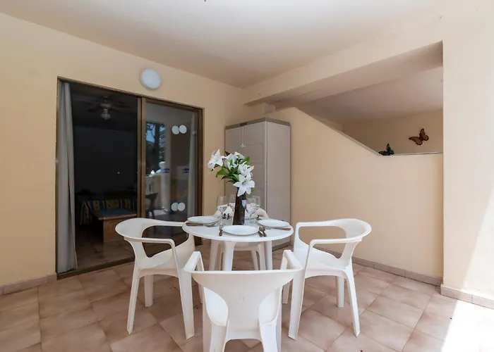 Tranquil Communal Heated Pool *