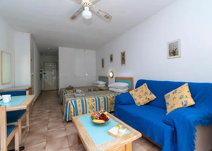 شقة Tranquil Communal Heated Pool *