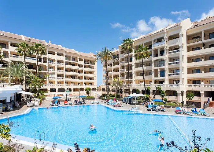 Tranquil Communal Heated Pool *