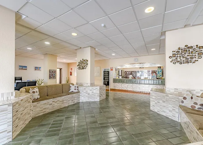 Tranquil Communal Heated Pool *